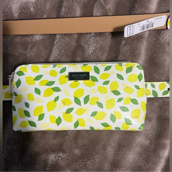 Kate Spade New York Lemon print zip tote belt bag. L/XL. NWT - Picture 2 of 8
